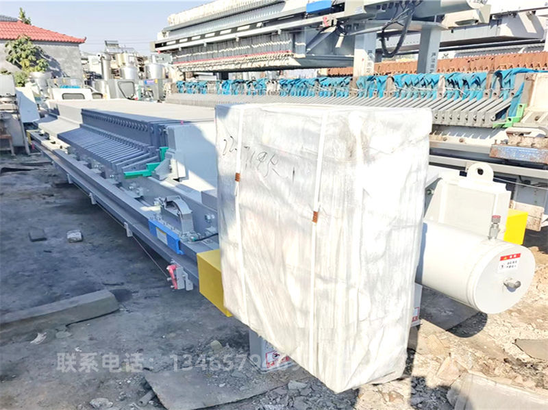 全自動(dòng)廂式隔膜壓濾機(jī).1jpg.jpg